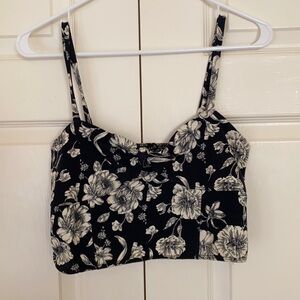 Forever21 Black & White Bow Crop Top Size L